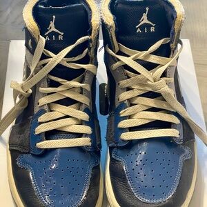 Men’s Air Jordan 1 Mid SE Craft Shoes Sz 8